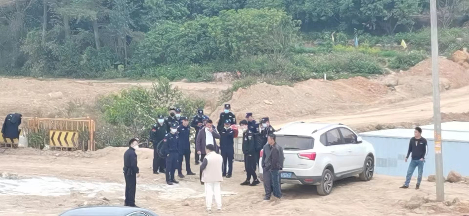广东省惠州市博罗县组织非法人员 非法强拆企业导致百姓4人轻微伤害